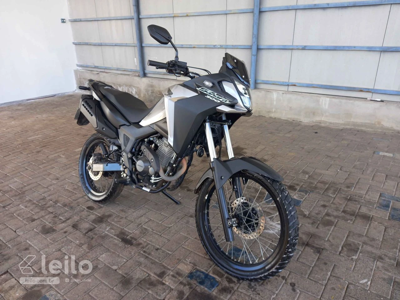 LOTE 009 - HONDA/XRE 300 SAHARA